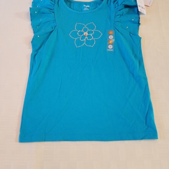 Clothes - Picture 2 of 4